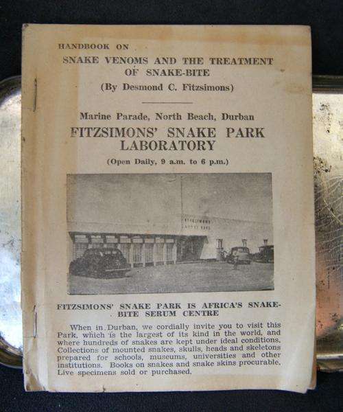 Vintage 1951 MEDICAL Fitzsimons Snake Bite Outfit in ORIGINAL Tin - incl. Serum, injections