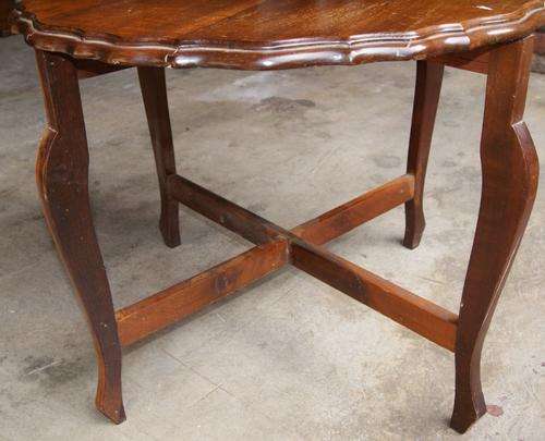 Vintage Imbuia Linen Fold Round Table