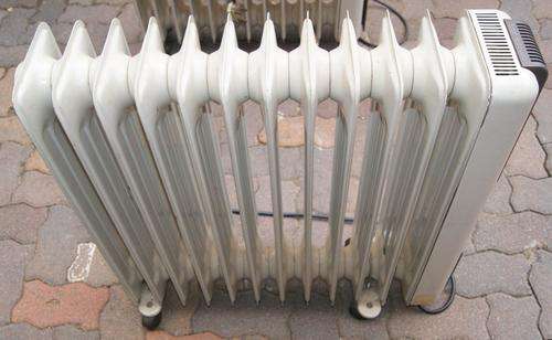 Delonghi 12 Fin Oil Heater