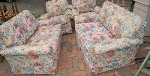 Vintage 4 Piece Sanderson linen Floral Lounge suite /2 couches 2 singles