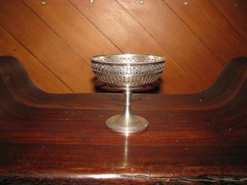 PIERCED CONTINENTAL SILVER BON BON DISH ON CENTRAL COLUMN