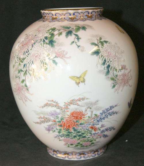 Vintage Kyoto Chrysanthemums and Butterflies Porcelain Large Vase