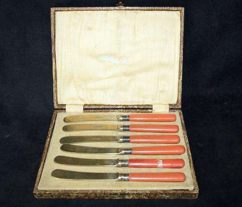 STUNNING SET OF 6 BUTTER KNIVES WITH CORAL HANDLES @@@ CRAAZZYYY R1 START