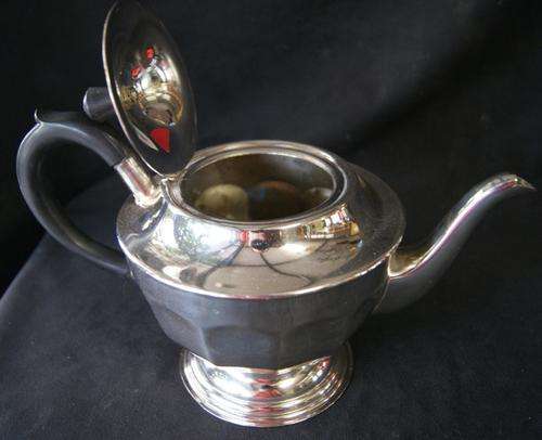 Vintage Sheffield Silver Plated Tea pot