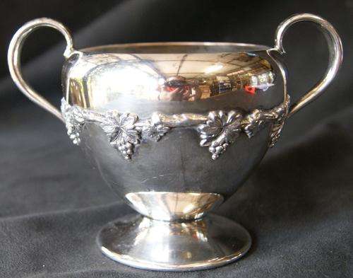 Vintage Wm Rogers Silver EP on Copper Sugar Bowl Grapes Pattern