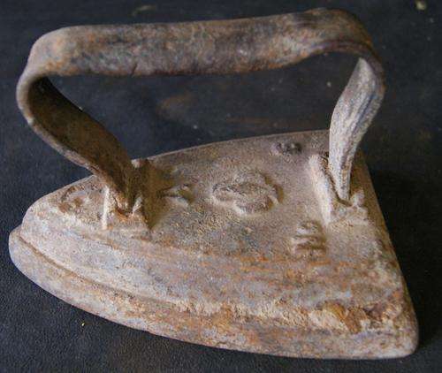 Vintage Cast Iron No.6 Stove Top Iron