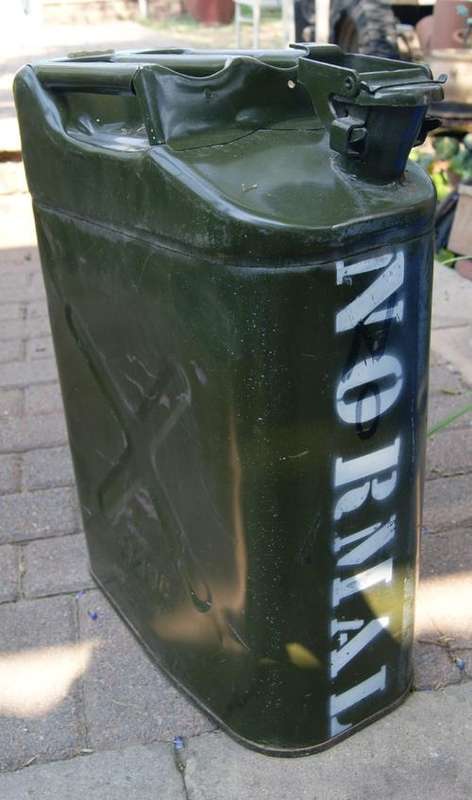Vintage Olive Green Metal 20L Jerry Can - J405