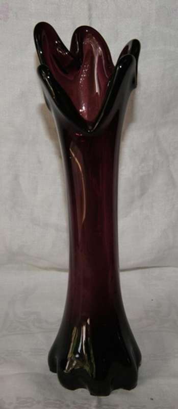 Stunning Murano Hankerchief Vase