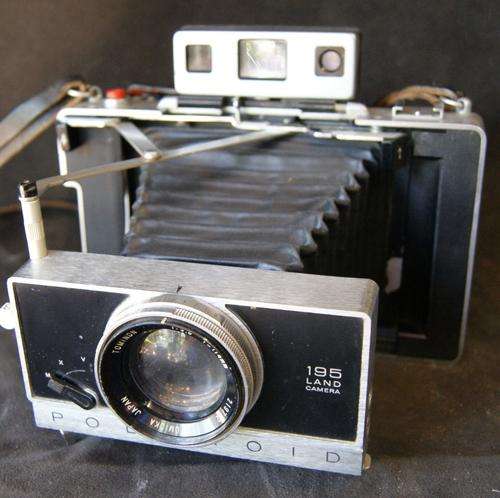 Vintage Polaroid 195 Folding Land Camera Seiko Tominon Lens