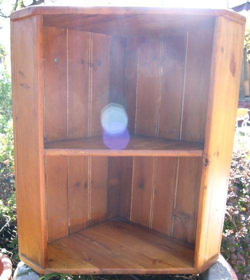 Oregon Wall Mounted Corner Display Shelf Unit