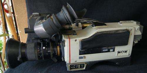 Vintage Sony DXC-3000AP 3CCD Broadcast TV Camcorder + Fujinon TV-Z Lens