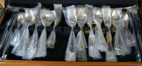 Vintage Table Pride Fine 18/8 Stainless Steel 124 Piece Cutlery Set