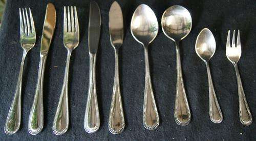Vintage Table Pride Fine 18/8 Stainless Steel 124 Piece Cutlery Set