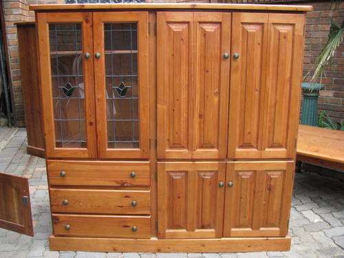 A VERY LARGE LEAD LIGHT WALL UNIT.... 6 DOORS..3 DRAWERS