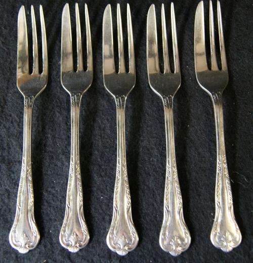 Vintage Arthur Price Fine Silver Plated Cake or Pastry Forks