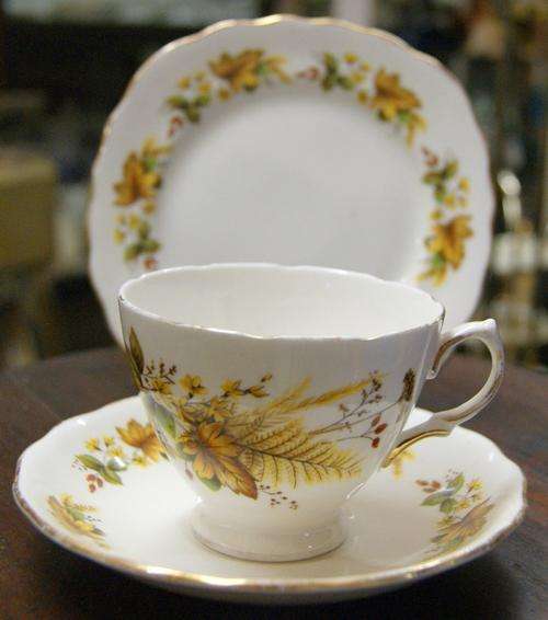 Vintage Ridgway Royal Vale Bone China Porcelain Teacup Trio