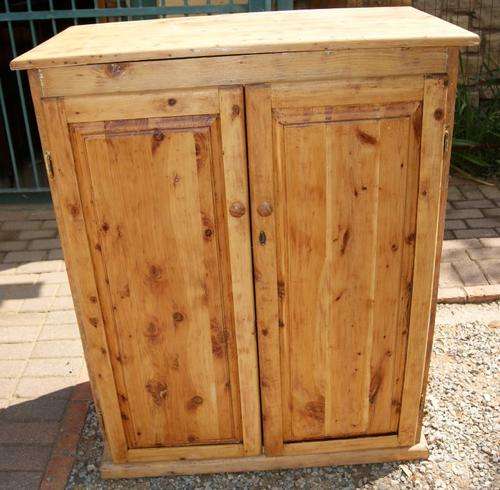 Vintage Solid Pine Wood Double Door Cabinet with Lid