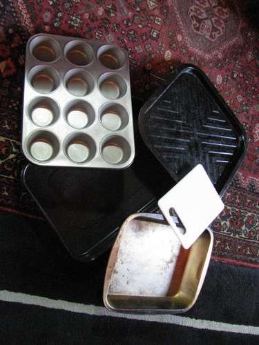 A JOBLOT OF 5 KITCHEN ITEMS