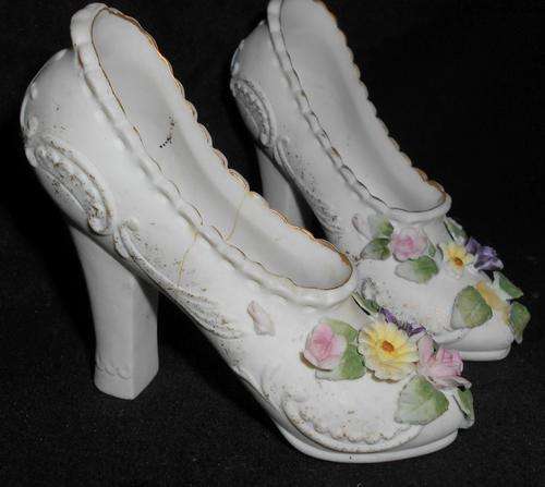 Vintage Balboa Porcelain Ornamental Pair of High Heel Shoes