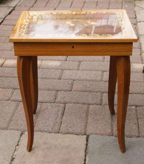 GORGEOUS VICTORIAN INLAID MAHOGANY & BIRDS EYE MAPLE MUSICAL SEWING TABLE @@@ CRAAZZZY R1 START