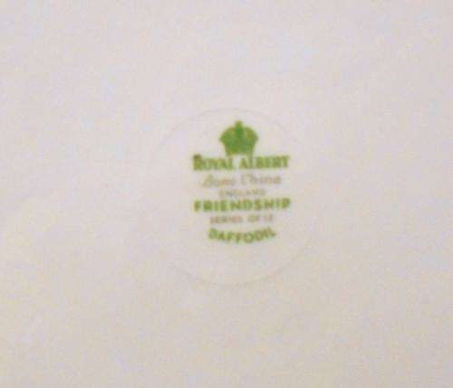 Vintage Royal Albert Friendship Series Daffodil Large Cake Plate