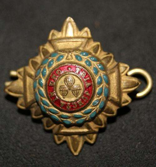 TRIA JUNCTA UNO - ENAMELLED STAR OF THE ORDER OF BATH SHOULDER RANK STAR / PIP @@@ CRAAZZZY R1 START