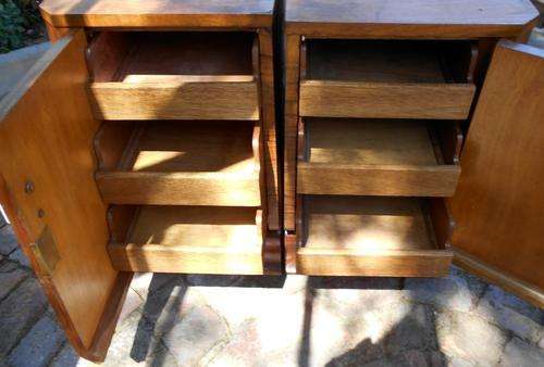 Vintage Art Deco Flame Mahogany Pair of Pedestals