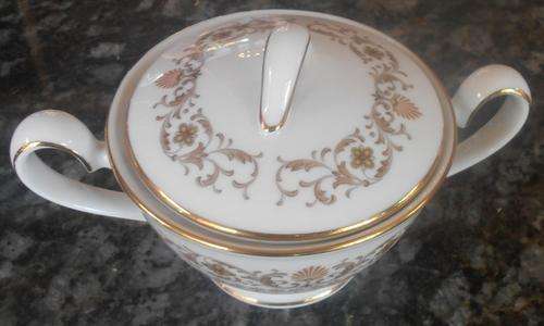 Stunning Noritake Sugar Bowl with Lid