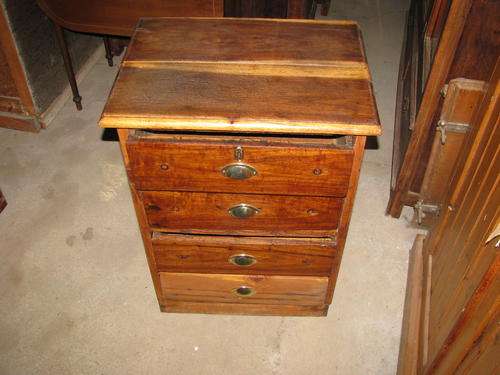 KIAAT 4 DRAWER CHEST........
