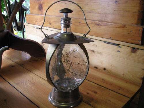 OLD DIMPLE BOTTLE......... MUSICAL..... WIND UP