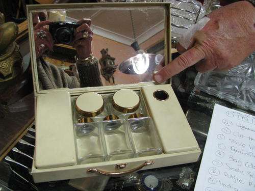 A TRULY LOVELY TRAVELLING COSMETIC CASE........MADE IN ENGLAND