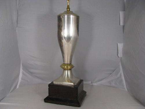AN ATTRACTIVE TALL TROPHY WITH NO ENGRAVING @@@CRAAAZZZYYY R1 START!!!!