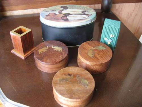 JOB LOT OF 6 CONTAINERS... ASSORTED SOME WOOD  @@@CRAAAAZZZY R1 START