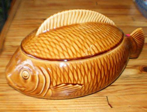 STUNNING OLD SARREGUIMINES FISH SERVING BOWL WITH LID  @@@CRAAAAZZZY R1 START