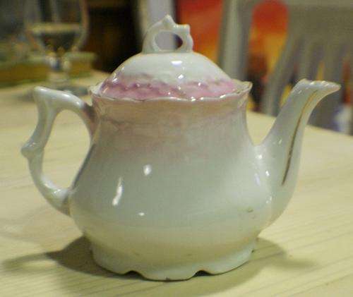 GORGEOUS OLD TEAPOT@@@CRAAAAZZZY R1 START