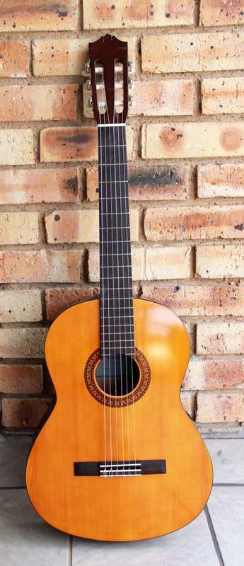 Yamaha Acoustic Guitar C45