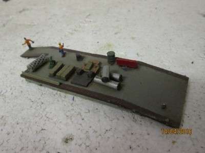 N SCALE : GOODS PLATFORM - LOT 697H
