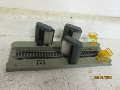 HO SCALE: LIMA COACH WASH DEPOT - LOT 763H