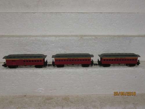 N SCALE : BACHMANN x3 OLD TIMER COACHES - LOT 27J