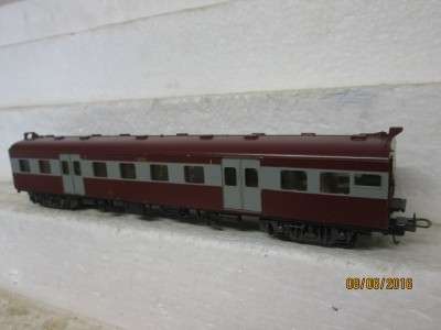 HO SCALE : LIMA SAR SUBURBAN FIRST CLASS COACH - LOT 218J