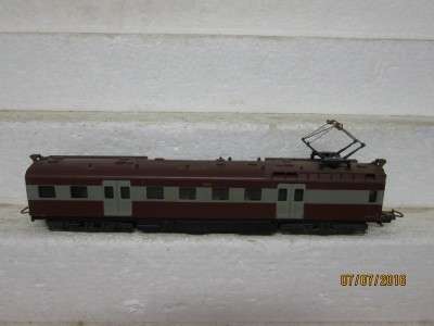 HO SCALE : LIMA SAR POWERED SUBURBAN FIRST CLASS COACH - LOT 419J