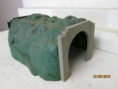 HO/OO SCALE : LIMA TUNNEL - LOT 706J