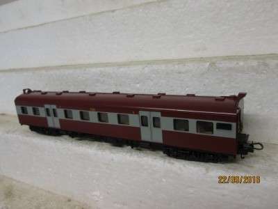 HO SCALE LIMA SAR THIRD CLASS SUBURBAN COACH - LOT 208K