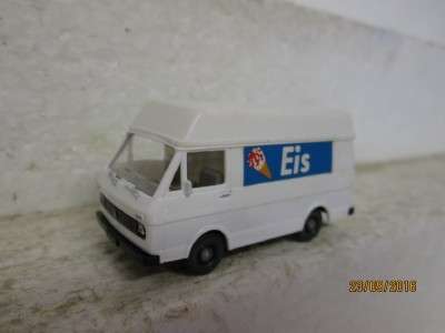 HO SCALE : HERPA VW ICE-CREAM TRUCK - LOT 229K