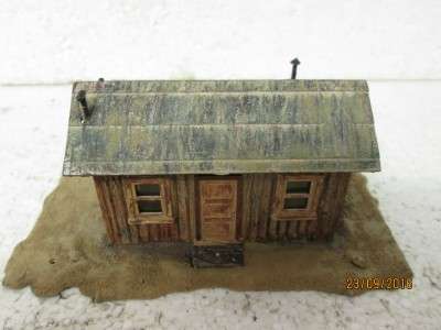 HO SCALE : SMALL SHED - LOT 246K