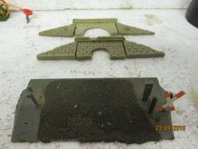 HO/OO SCALE : BITS & PIECES - LOT 252K