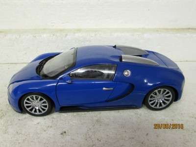 DIE CAST 1:18 SCALE MINICHAMPS BUGATTI VEYRON 2009 - LOT 328K