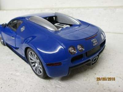 DIE CAST 1:18 SCALE MINICHAMPS BUGATTI VEYRON 2009 - LOT 328K
