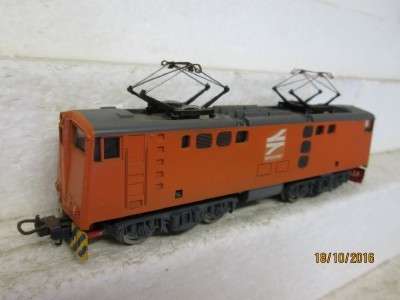 HO SCALE : LIMA SAR ORANGE 5E ELECTRIC LOCO - LOT 593K