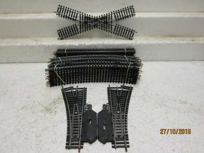HO SCALE LIMA TRACK & EQUIPMENT - LOT 713K